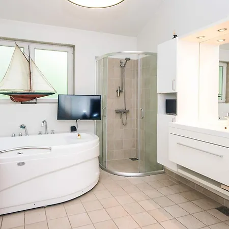Luxury Retreat In Thorsager בית נופש Rønde